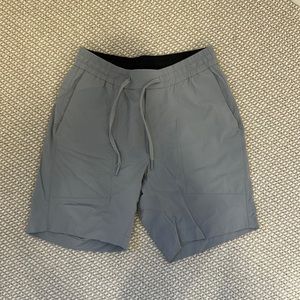 Lululemon men’s small shorts
